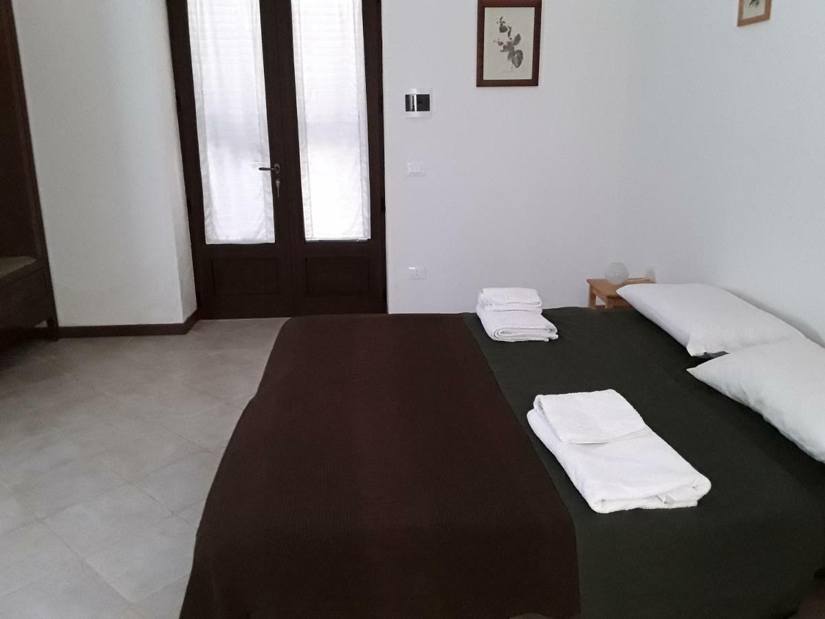 Il Giardino Di Viola Bed & Breakfast เชจลีเมสซาปิกา ภายนอก รูปภาพ