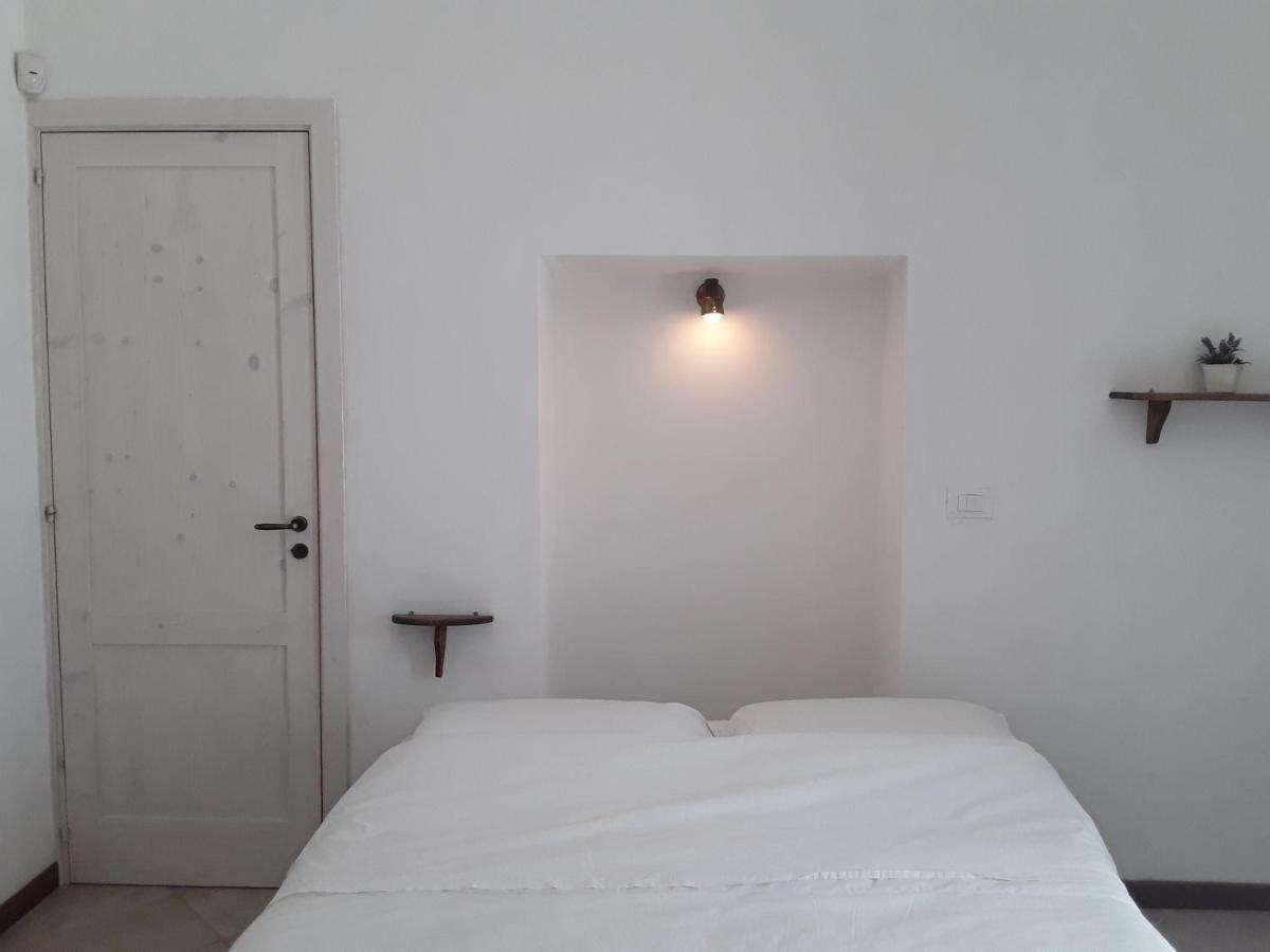 Il Giardino Di Viola Bed & Breakfast เชจลีเมสซาปิกา ภายนอก รูปภาพ