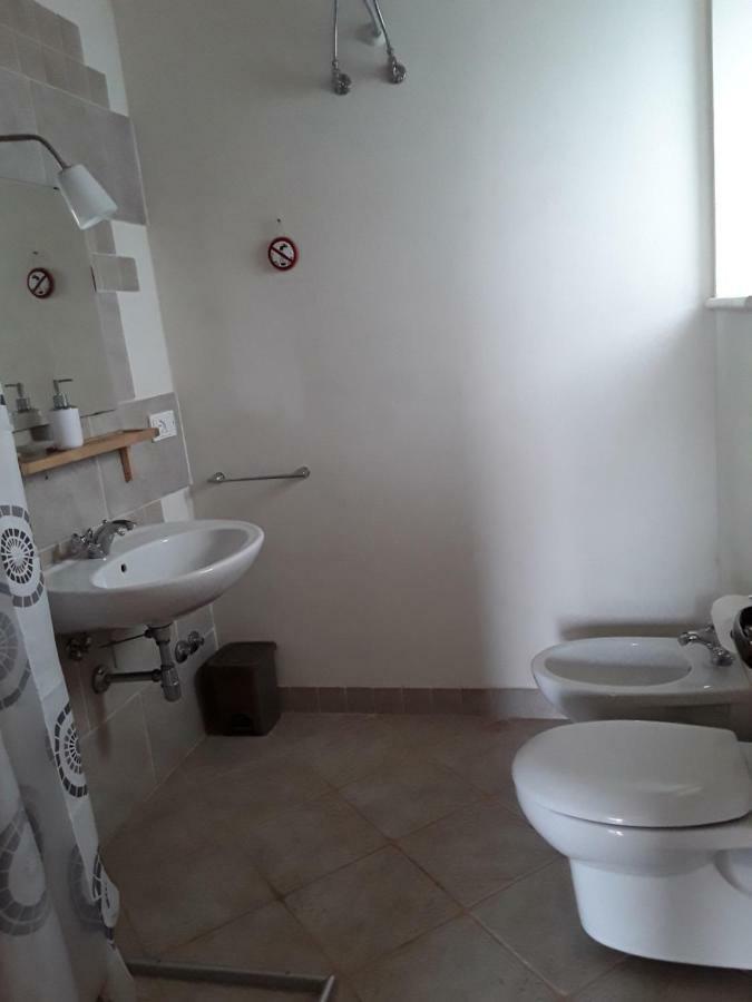 Il Giardino Di Viola Bed & Breakfast เชจลีเมสซาปิกา ภายนอก รูปภาพ